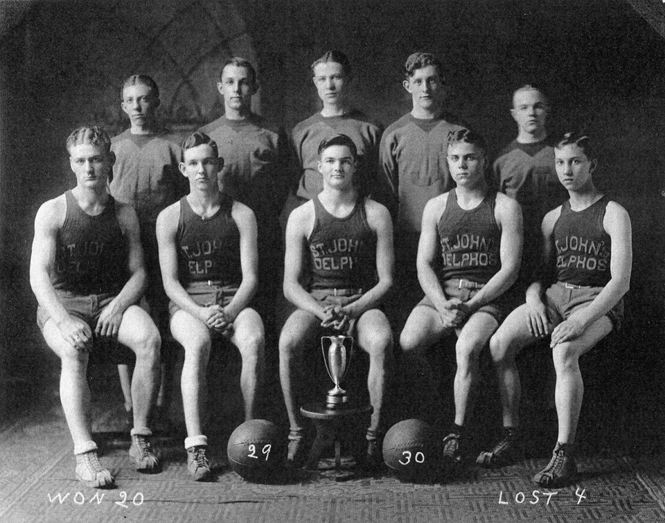 1929-30 Delphos St. John's Team Picture