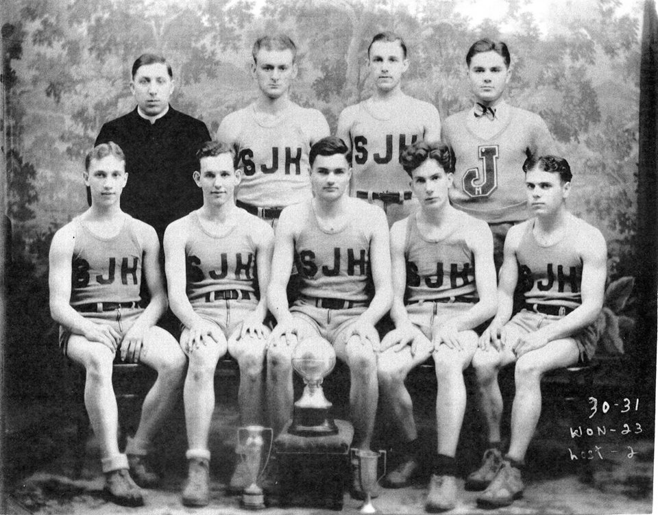 1930-31 Delphos St. John's Team Picture